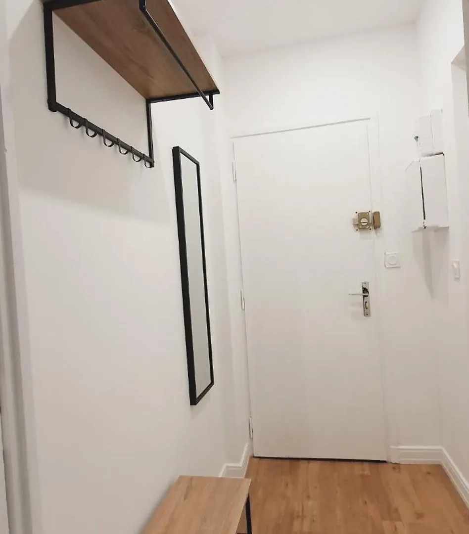 Studio 28 M2 L'Albion Le 55 Centre-Ville, Avec Parking Et Piscine 0*, Aix-les-Bains